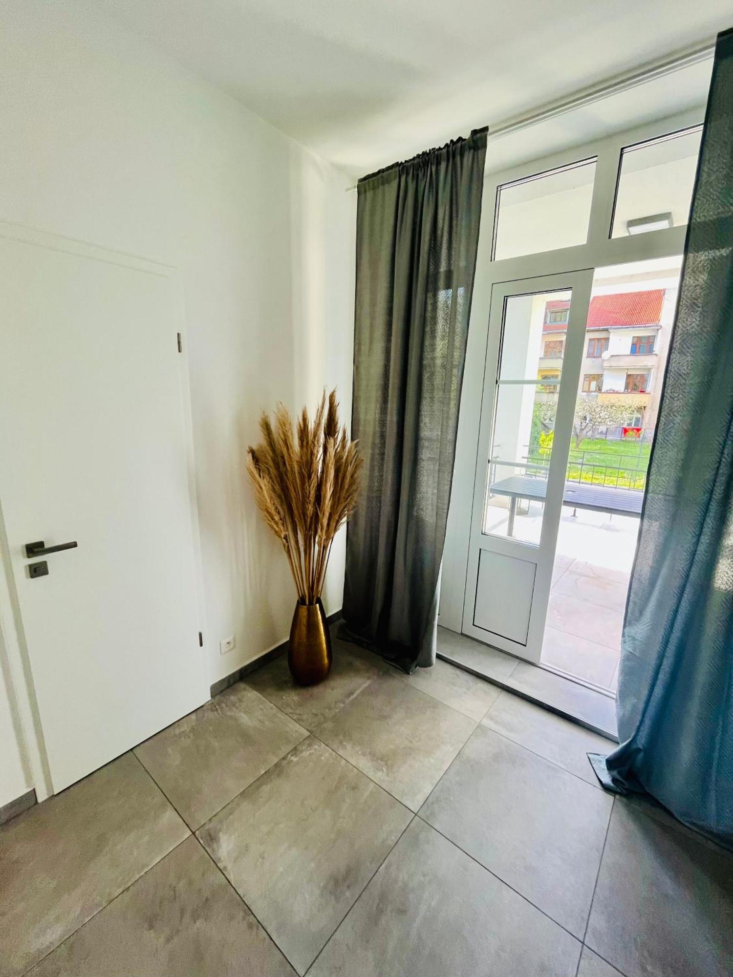 Apartment Riviera Centrum, Private Parking And Smart Check In Banská Bystrica Exteriör bild